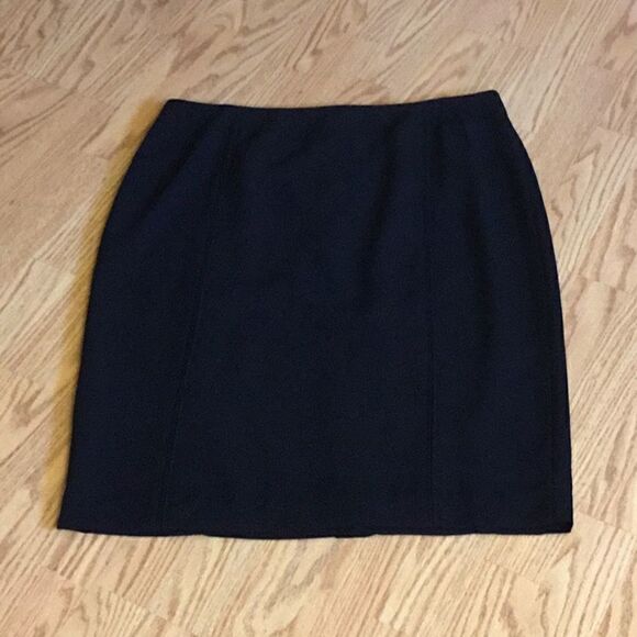 TROUSERS ECT. Skirt in black size 14 - Picture 2 of 8
